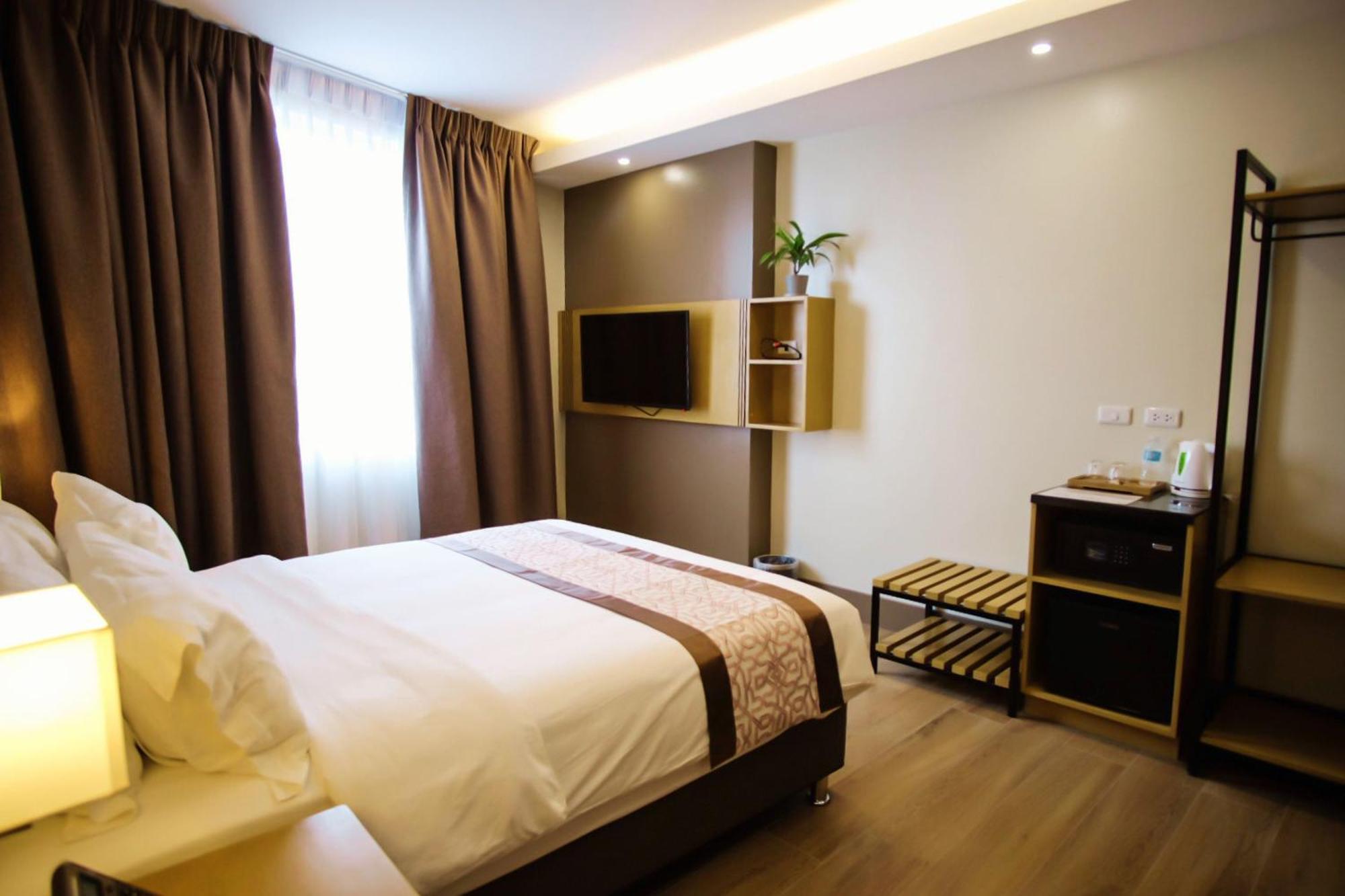 Citi Park Hotel Cebu Powered By Cocotel מראה חיצוני תמונה